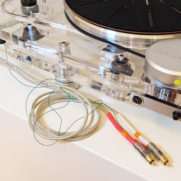 Vertere MG-1 Record Player (Ex-demo)