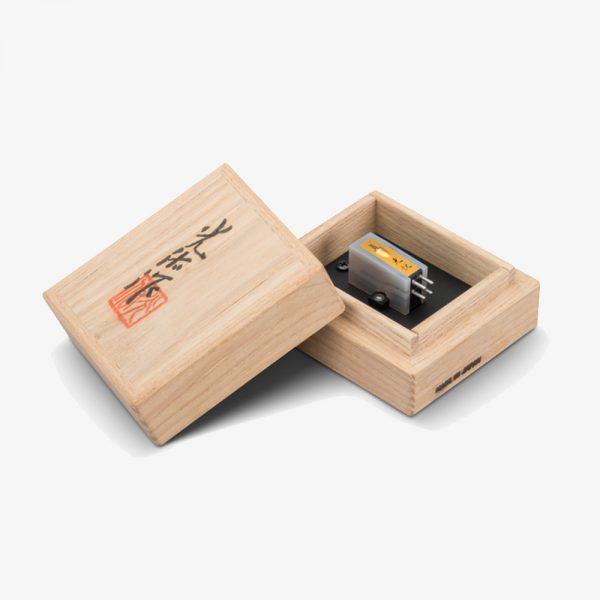 Koetsu Onyx Platinum Moving Coil Cartridge