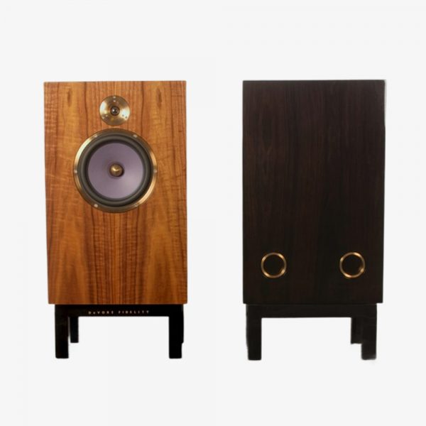DeVore Orangutan O/Bronze speakers