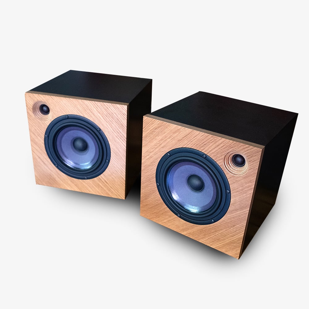 DeVore MicrO speakers
