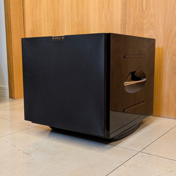 REL Carbon Special subwoofer